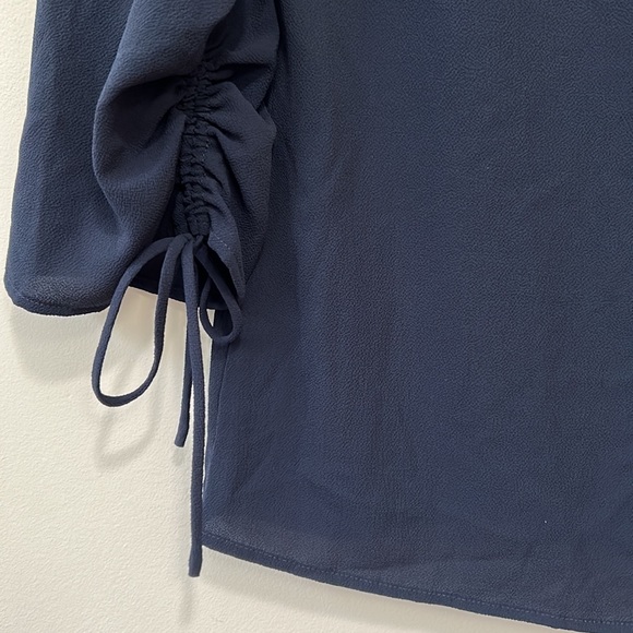 Banana Republic Women’s blouse long sleeves Tops navy blue size small - Picture 3 of 7